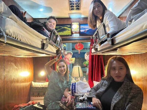 Family Express Train: Train from Hanoi to Sapa