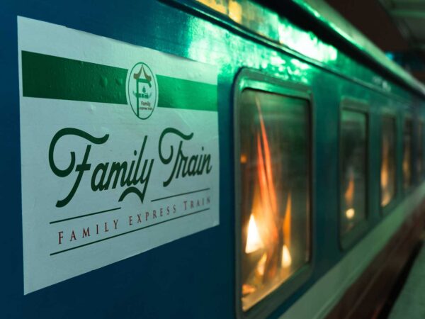 Family Express Train: Train from Hanoi to Sapa